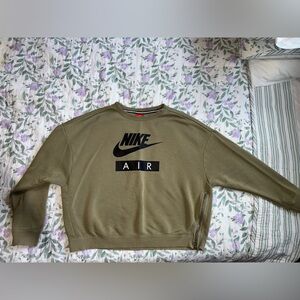 Used Women’s Nike Zipper Side Sweatshirt Size Medium